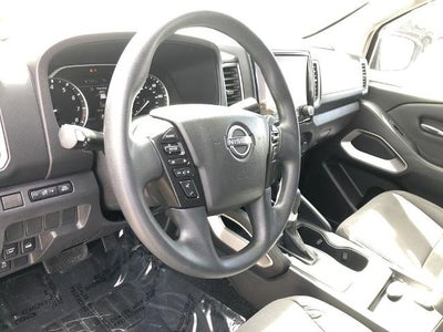 2023 Nissan Frontier Crew Cab 4x4 SV Auto