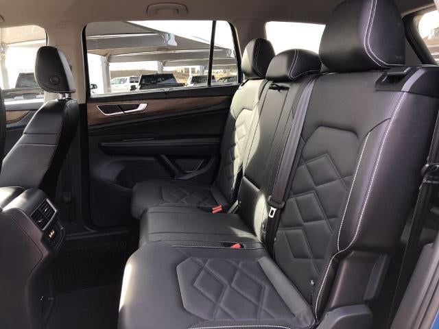 2025 Volkswagen Atlas 2.0T SE w/Technology 4MOTION