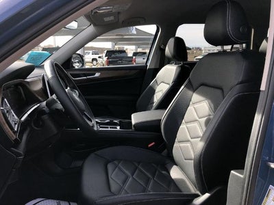 2025 Volkswagen Atlas 2.0T SE w/Technology 4MOTION