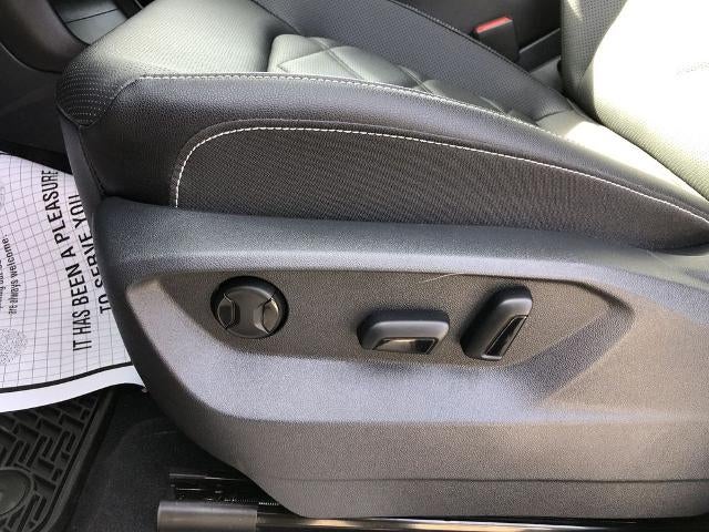 2025 Volkswagen Atlas 2.0T SE w/Technology 4MOTION