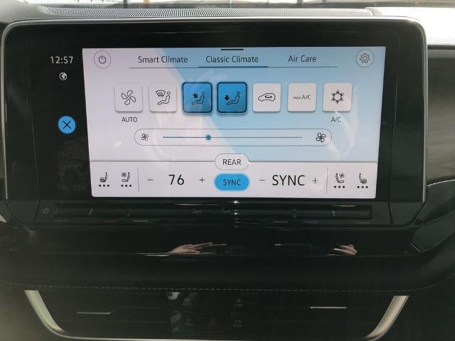 2025 Volkswagen Atlas 2.0T SE w/Technology 4MOTION