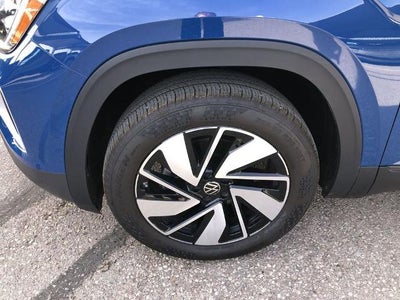 2025 Volkswagen Atlas 2.0T SE w/Technology 4MOTION