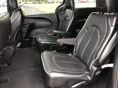 2025 Chrysler Pacifica Limited FWD