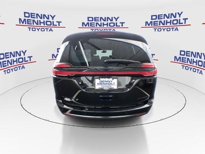 2025 Chrysler Pacifica Limited FWD