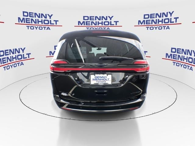 2025 Chrysler Pacifica Limited FWD