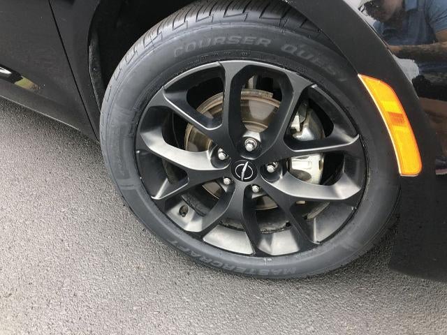 2025 Chrysler Pacifica Limited FWD
