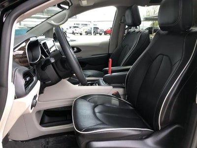 2024 Chrysler Pacifica Limited FWD