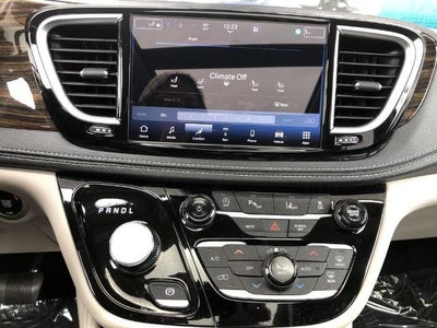 2024 Chrysler Pacifica Limited FWD