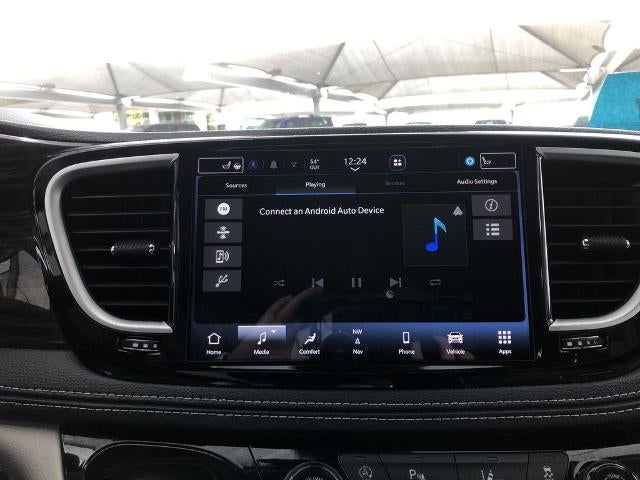 2024 Chrysler Pacifica Limited FWD