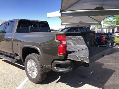 2022 Chevrolet Silverado 2500 HD Crew Cab Standard Box 4-Wheel Drive High Country