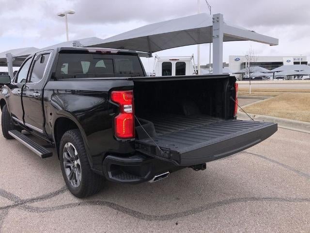 2022 Chevrolet Silverado 1500 Crew Cab Short Box 4-Wheel Drive High Country
