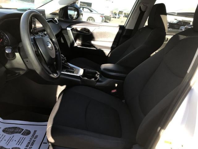 2019 Toyota RAV4 LE FWD (GS)