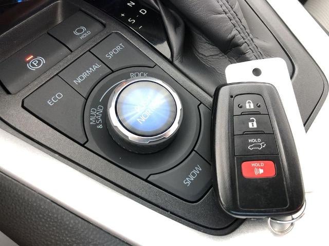 2025 Toyota RAV4 Limited AWD (GS)