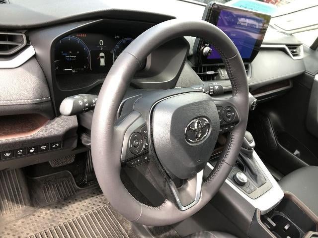 2025 Toyota RAV4 Limited AWD (GS)