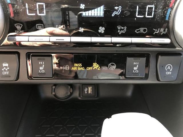 2025 Toyota RAV4 XLE AWD (Natl)