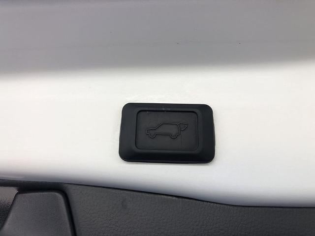 2025 Toyota RAV4 XLE AWD (Natl)