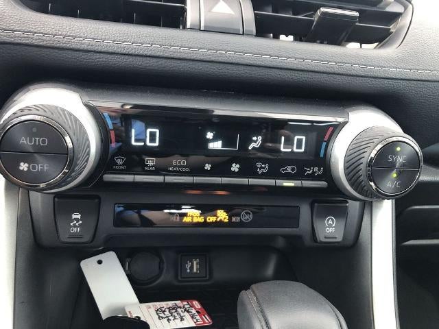 2025 Toyota RAV4 XLE AWD (Natl)