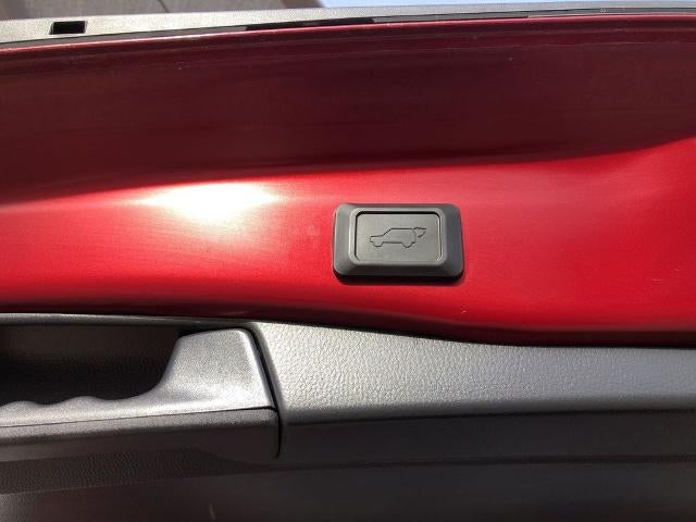 2025 Toyota RAV4 XLE AWD (Natl)