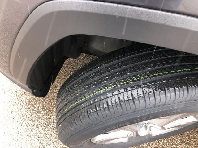 2025 Toyota RAV4 Hybrid XLE AWD (Natl)