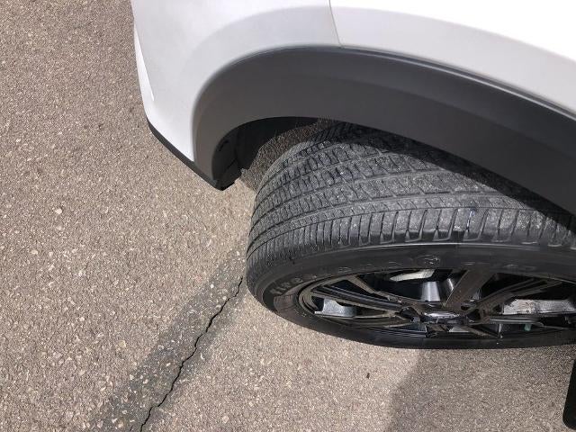 2023 Nissan Kicks SR FWD