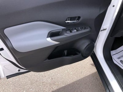 2023 Nissan Kicks SR FWD