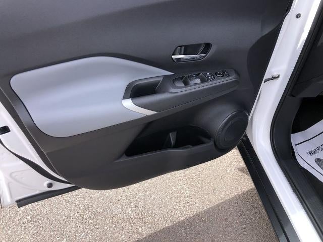2023 Nissan Kicks SR FWD