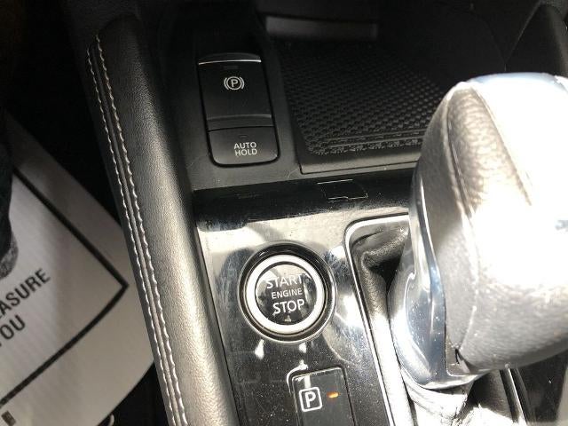 2023 Nissan Kicks SR FWD