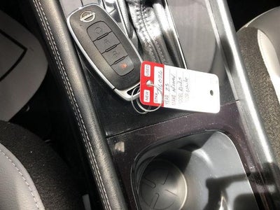2023 Nissan Kicks SR FWD