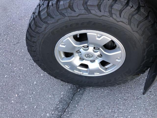 2015 Toyota Tacoma 4WD Double Cab Short Bed V6 Automatic (Natl)