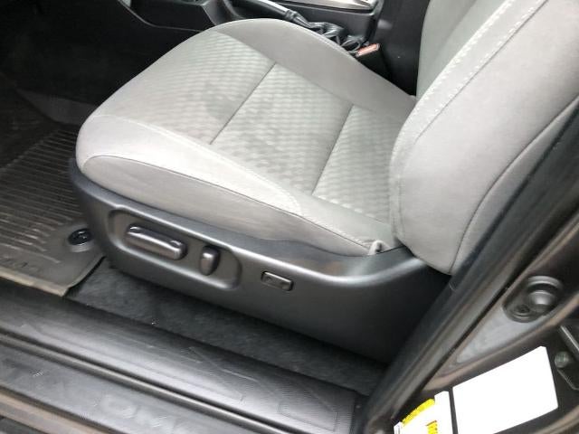 2022 Toyota Tacoma 4WD 4WD SR5 Access Cab 6' Bed V6 AT (SE)