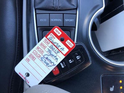 2018 Toyota Camry Hybrid XLE CVT (Natl)