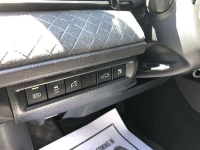 2025 Toyota Camry XLE (SE)