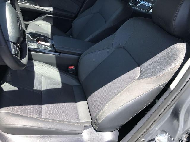 2025 Toyota Camry XLE (SE)
