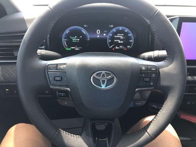 2025 Toyota Camry XLE (SE)