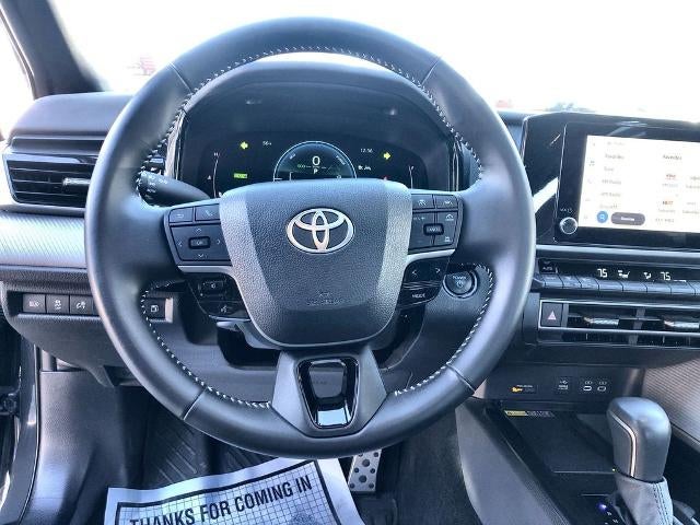 2025 Toyota Camry SE (SE)