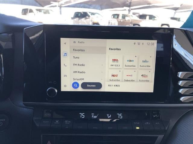 2025 Toyota Camry SE (SE)