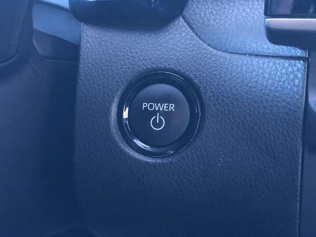 2025 Toyota Camry SE (SE)