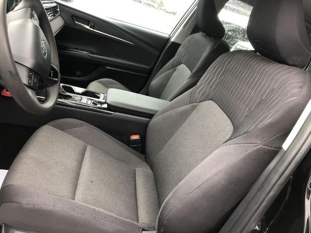 2025 Toyota Camry LE (SE)