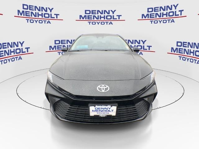 2025 Toyota Camry LE (SE)