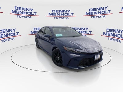 2025 Toyota Camry LE (SE)