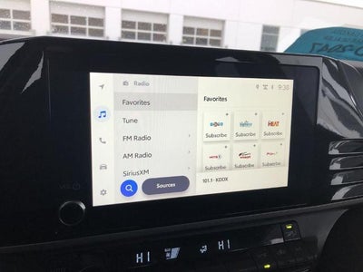 2025 Toyota Camry LE (SE)