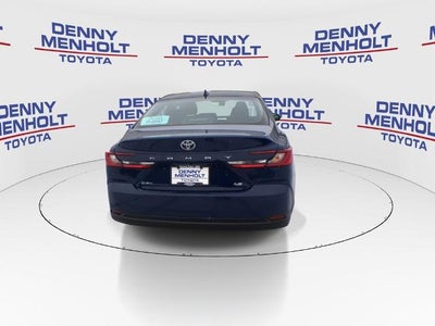 2025 Toyota Camry LE (SE)