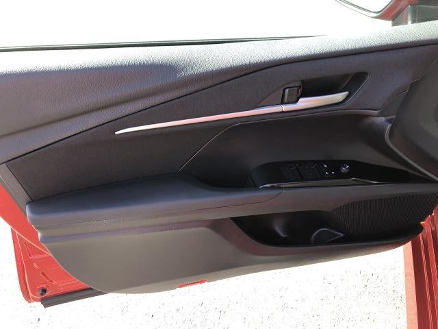 2025 Toyota Camry LE AWD (Natl)