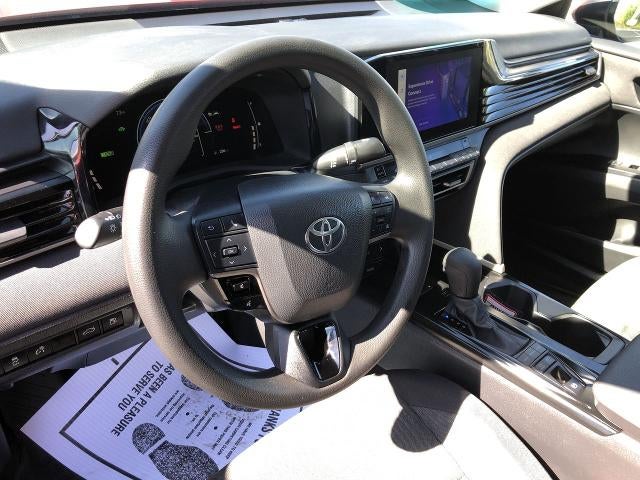 2025 Toyota Camry LE AWD (Natl)