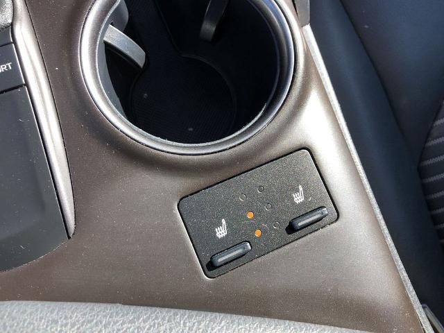 2024 Toyota Camry SE Auto (SE)