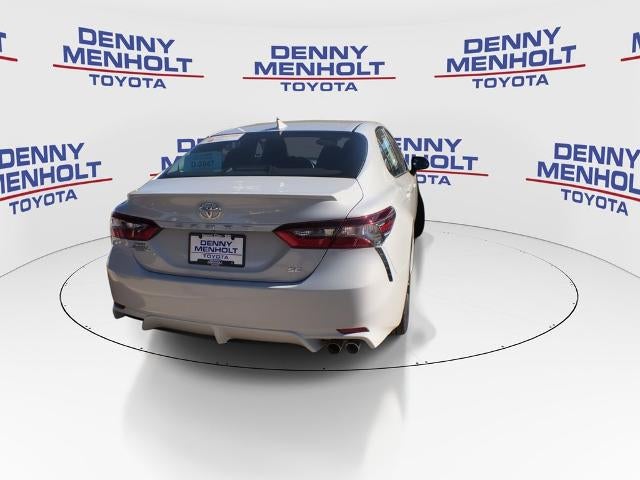 2024 Toyota Camry SE Auto (SE)