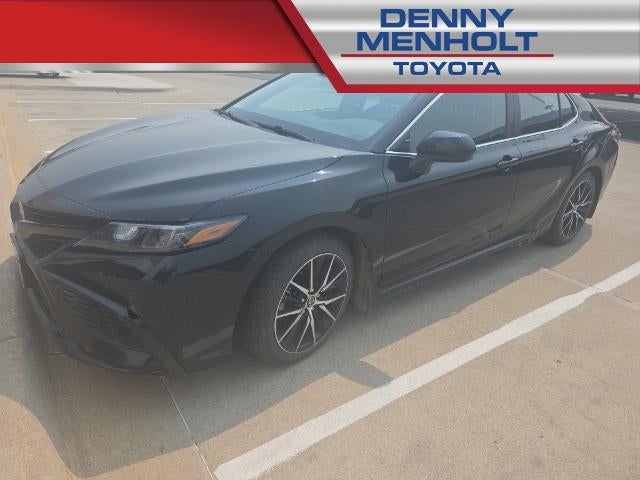 2021 Toyota Camry SE Auto (SE)