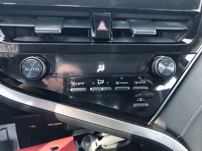 2021 Toyota Camry SE Auto (SE)