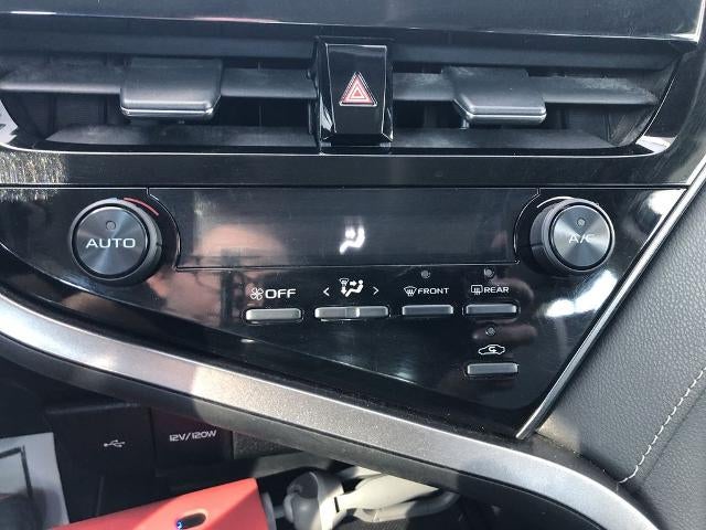 2021 Toyota Camry SE Auto (SE)