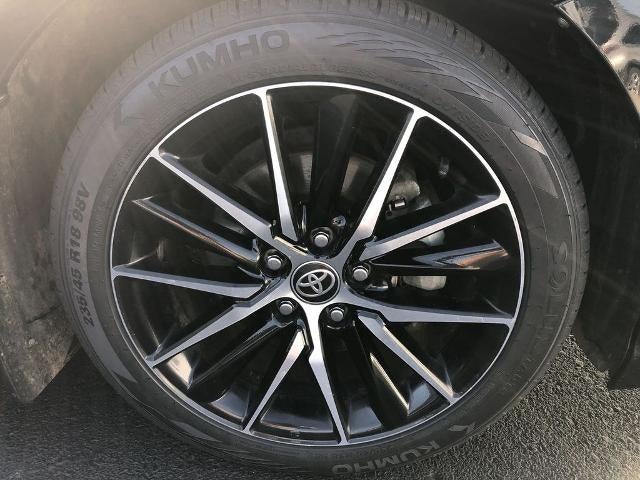 2021 Toyota Camry SE Auto (SE)